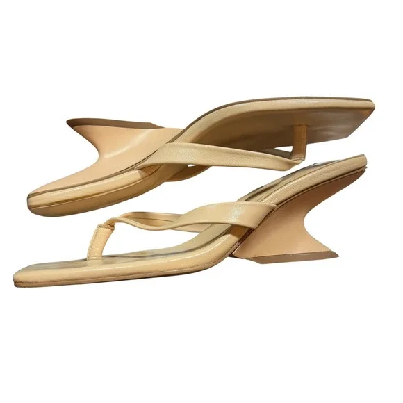 Revolve Song of Style Mia Wedge Thong Sandals Size 7.5 Beige Leather Structural - Picture 4 of 9